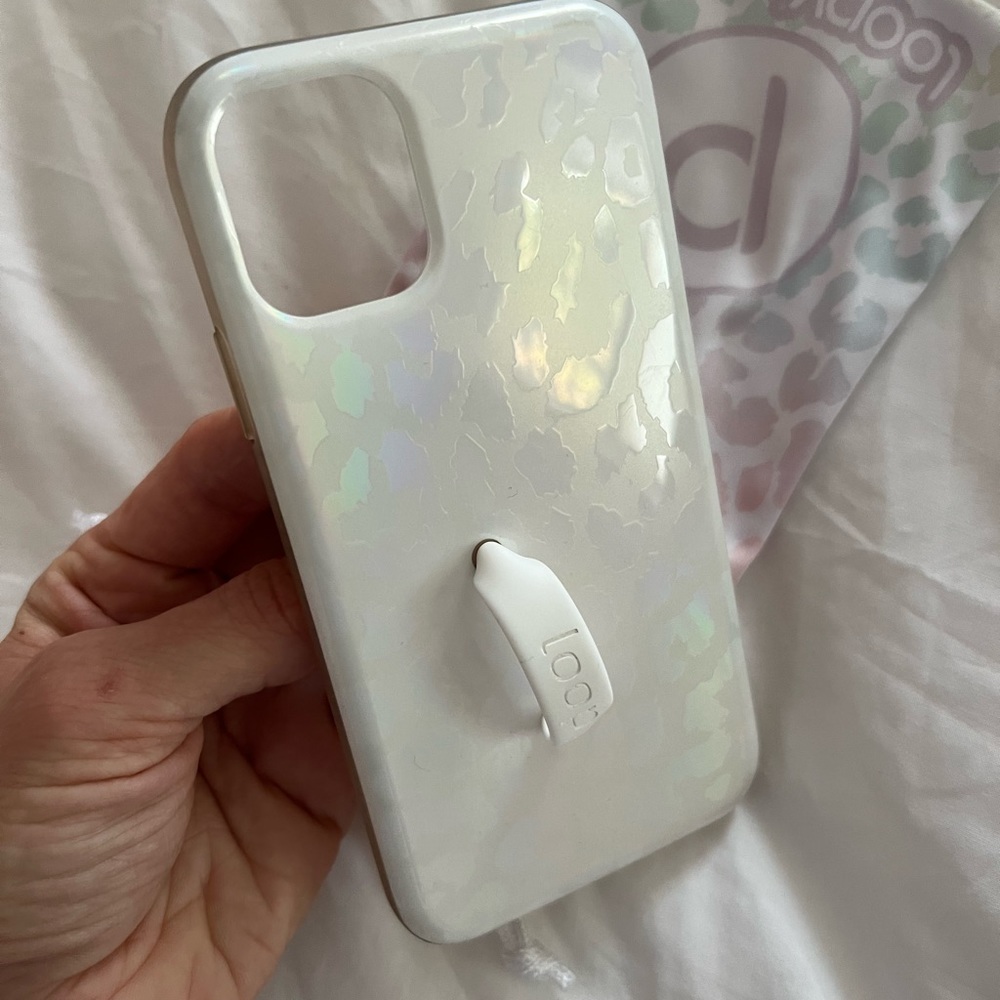 iPhone 11 Loopy case